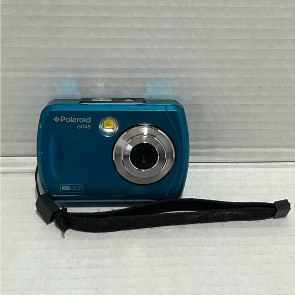 Working iS048 Polaroid point and shoot waterproof camera - Picture 3 of 7